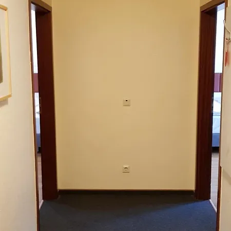 & Restaurant Lindengarten Otel 3*