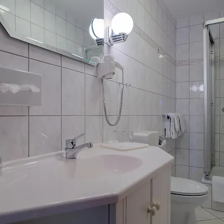 & Restaurant Lindengarten Hotel