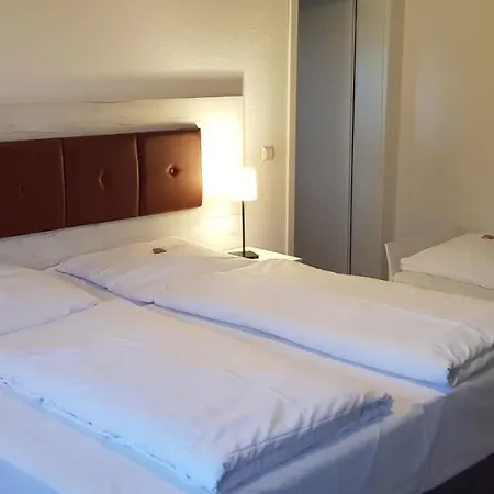 & Restaurant Lindengarten 3* Lübben