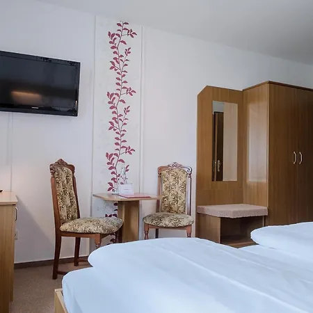 & Restaurant Lindengarten