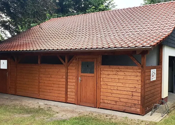 & Restaurant Lindengarten 3*