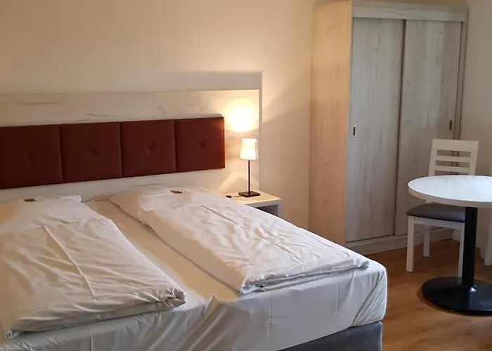 & Restaurant Lindengarten Hotel Lübben